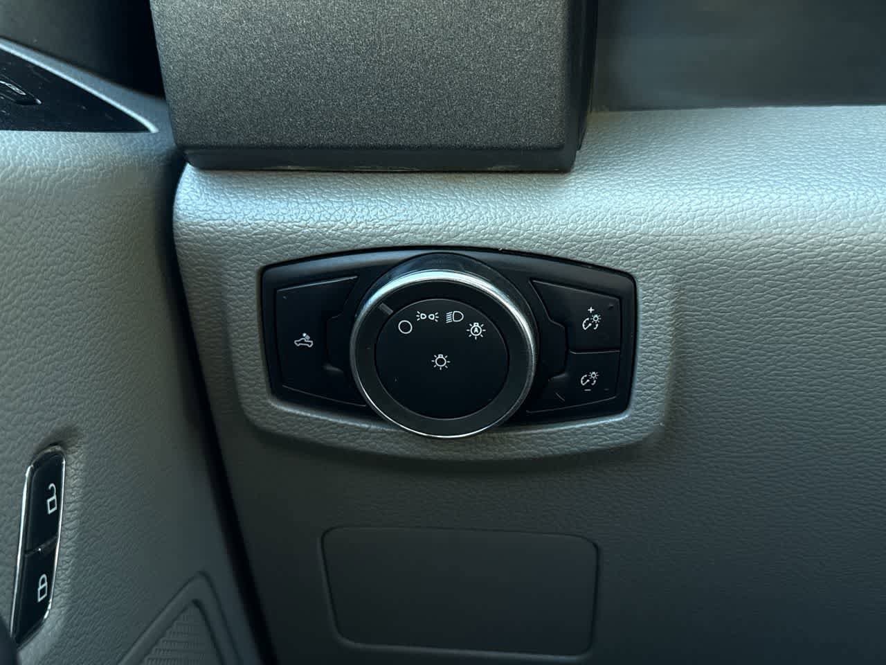 Used 2017 Ford F350 XL w/ Power Equipment Group AWD/4WD image 21