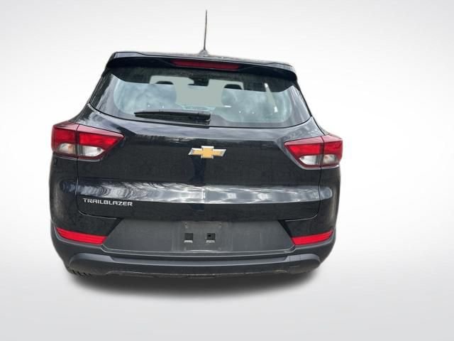 Used 2023 Chevrolet TrailBlazer LS image 5
