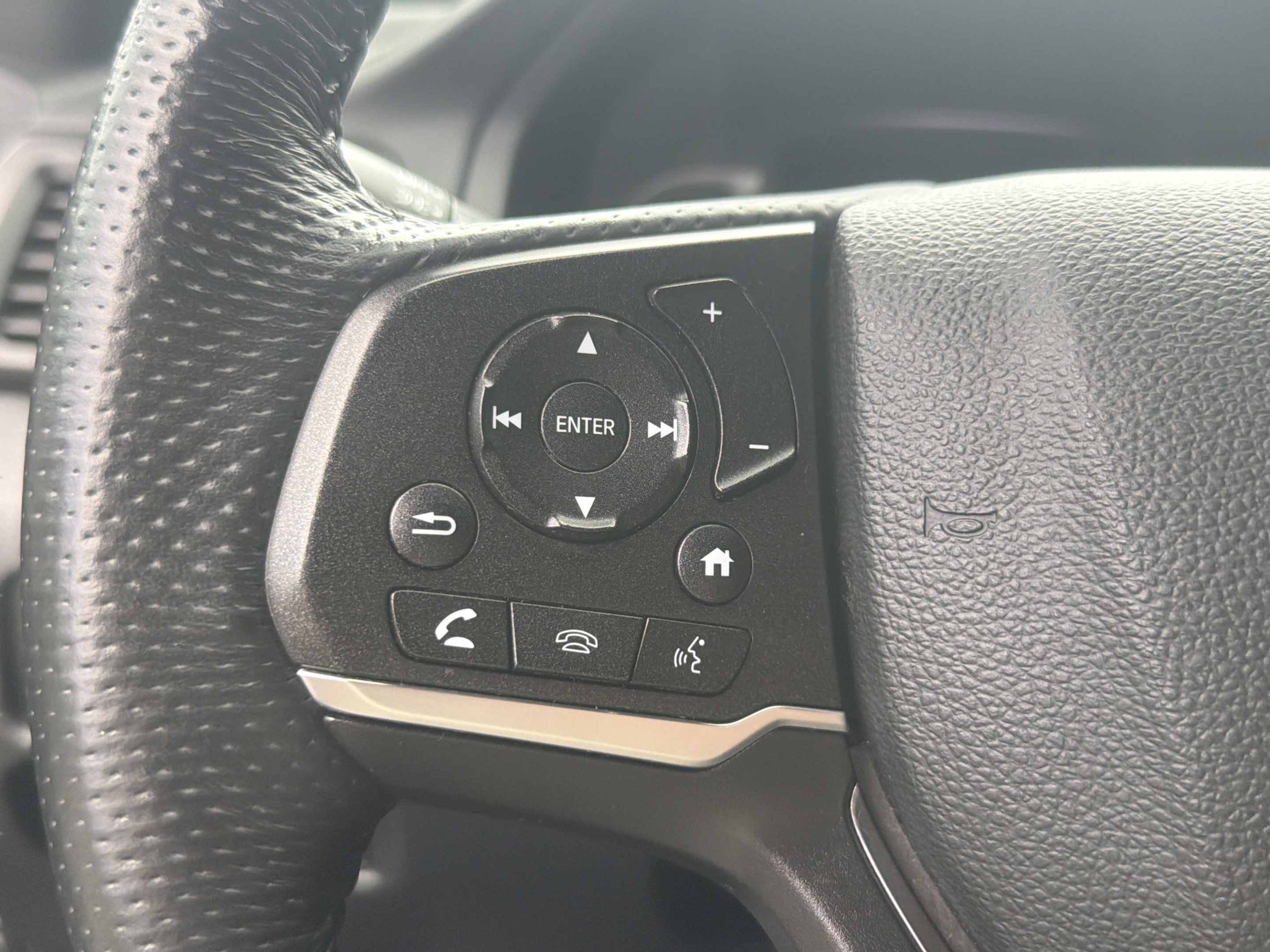 Used 2023 Honda Passport EX-L image 16