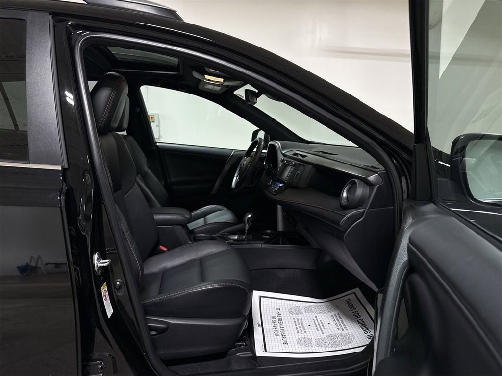Used 2018 Toyota RAV4 SE w/ Power Extra Value Package image 22