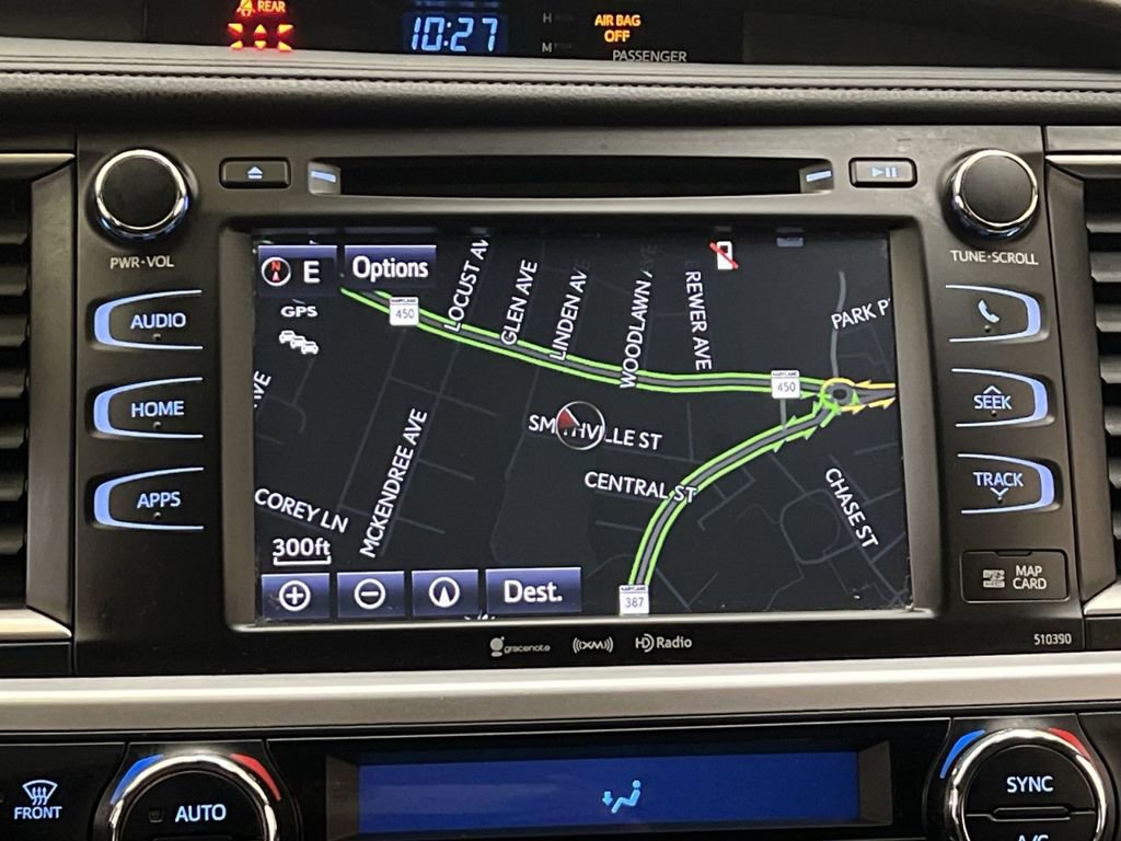 Used 2019 Toyota Highlander XLE image 18