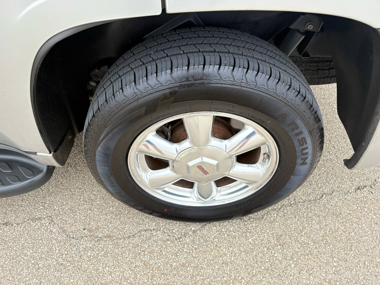 Used 2007 GMC Envoy SLE image 18