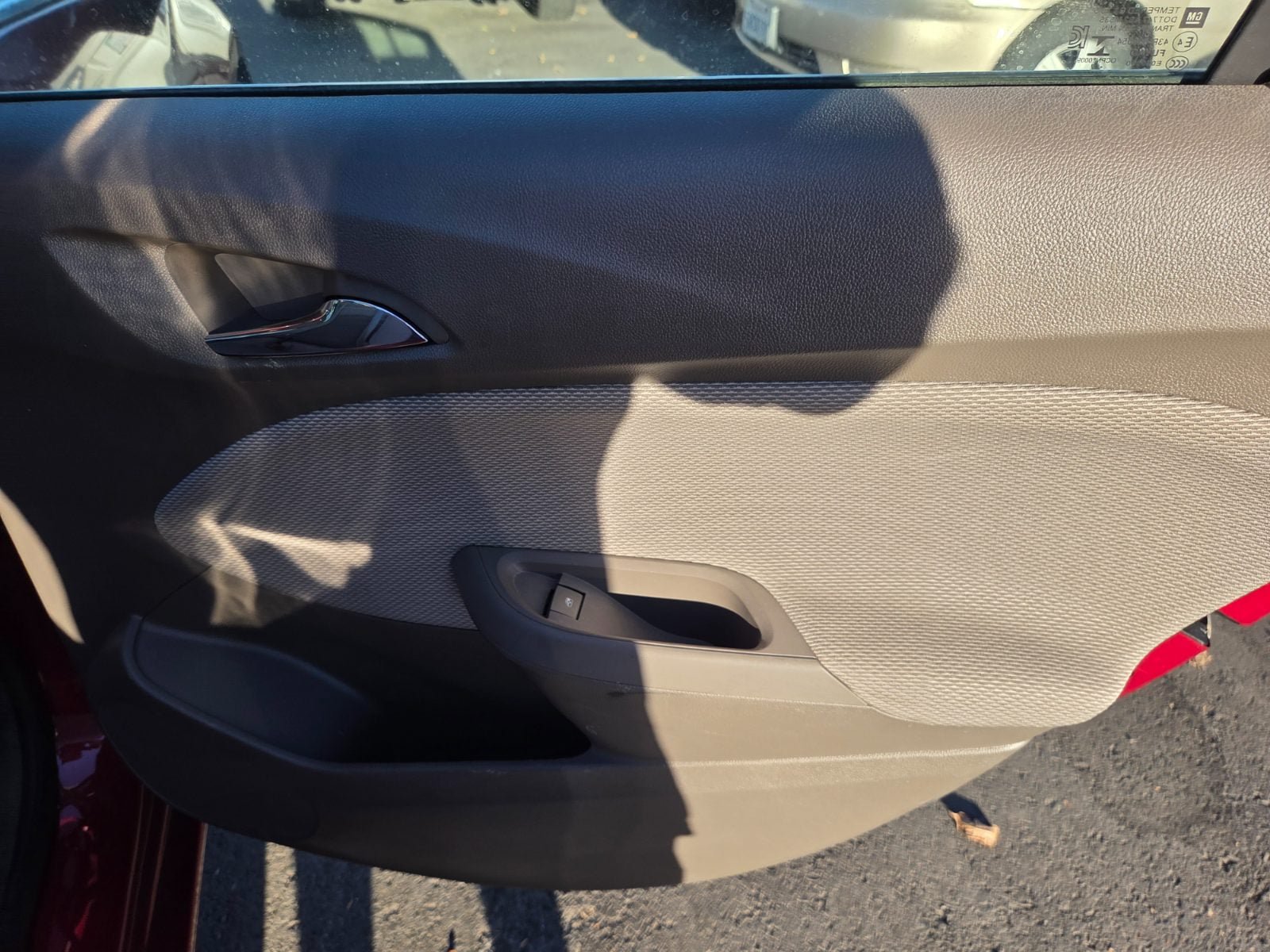 Used 2018 Chevrolet Cruze LT w/ Convenience Package FWD image 12