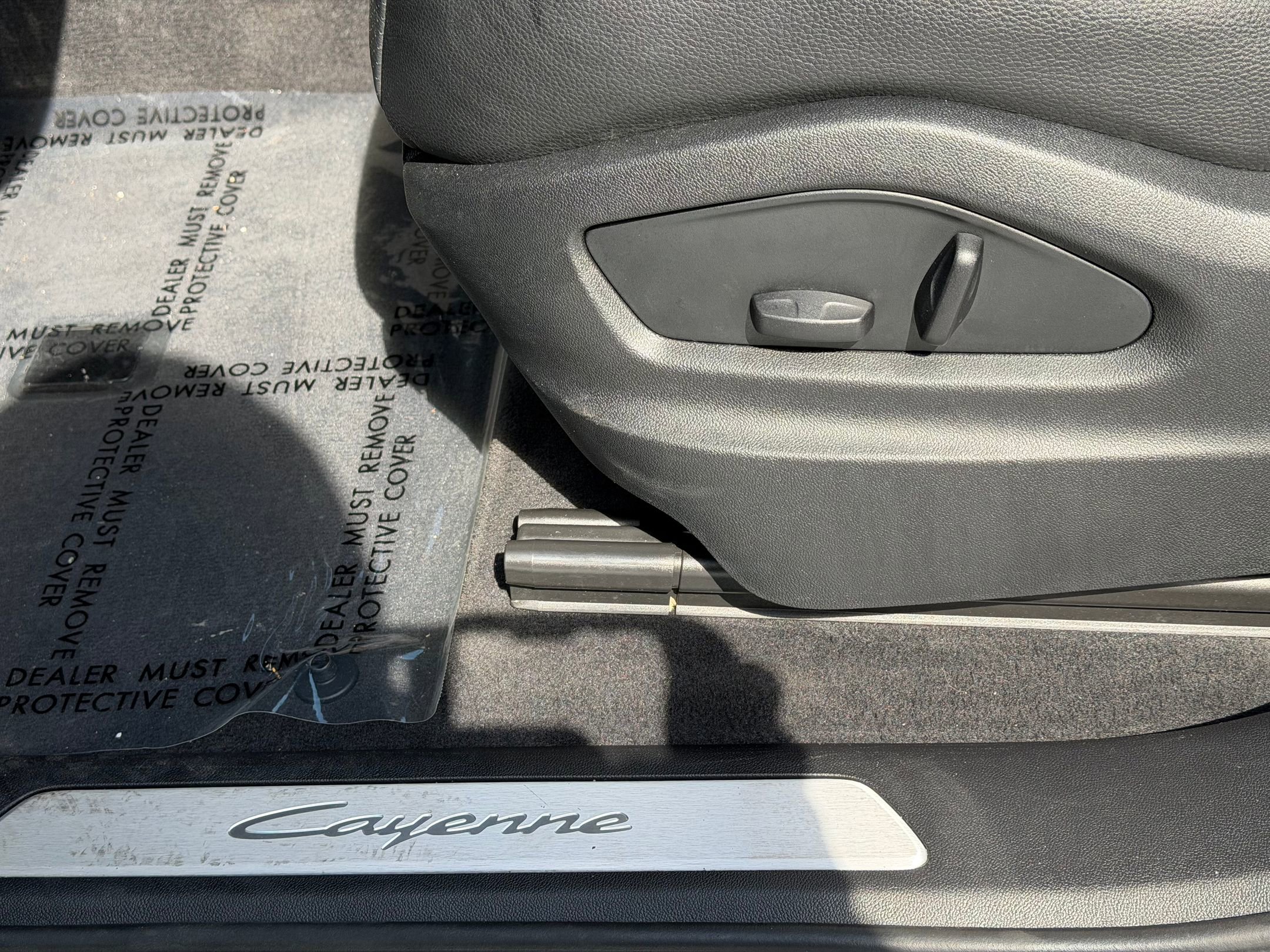 Certified 2024 Porsche Cayenne image 28