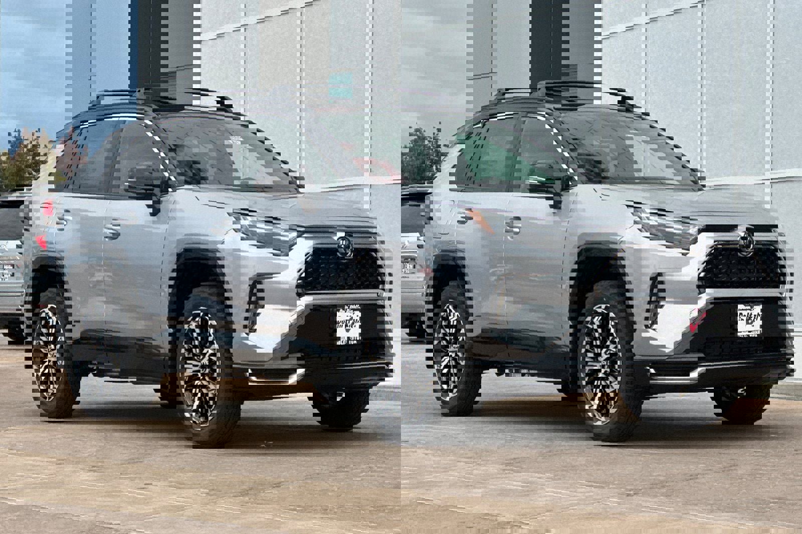 New 2025 Toyota RAV4 XSE video 2
