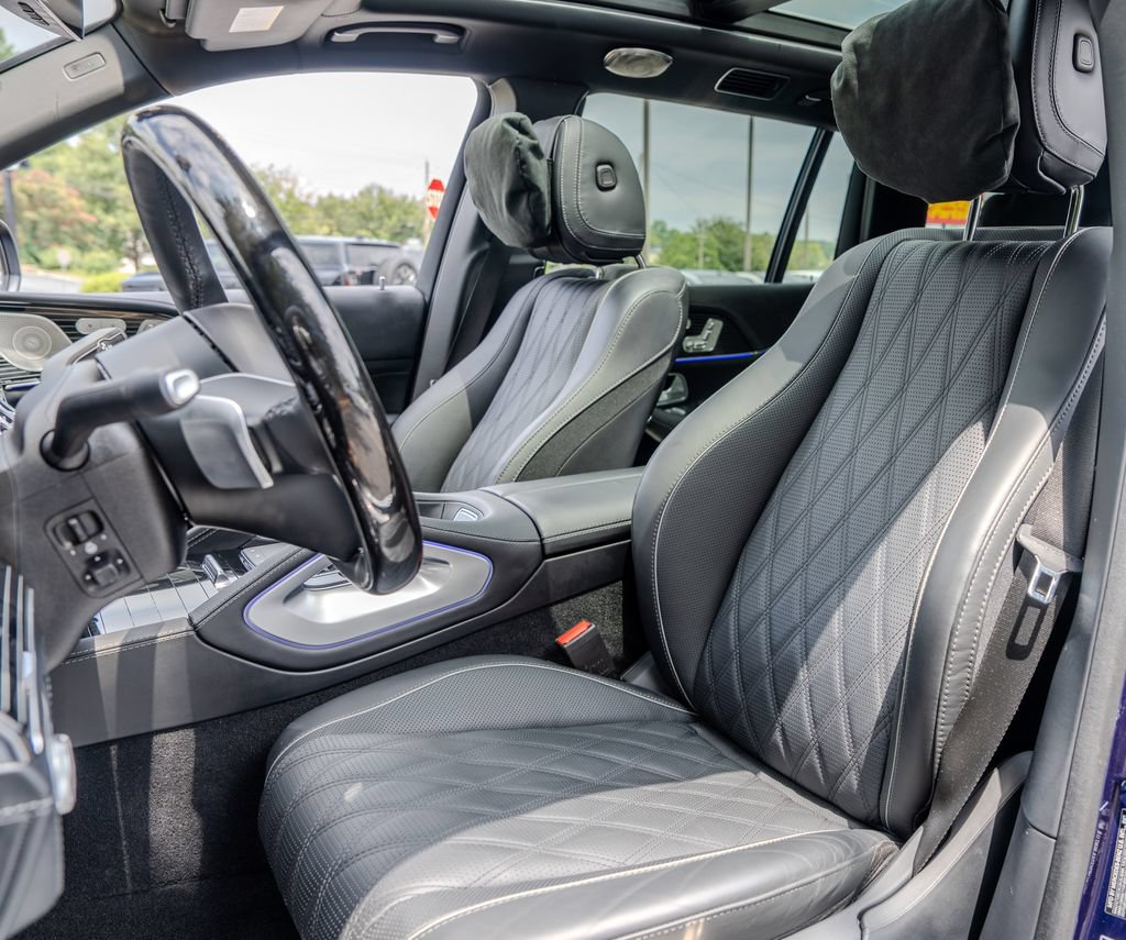 Used 2025 Mercedes-Benz Maybach GLS 600 4MATIC image 19