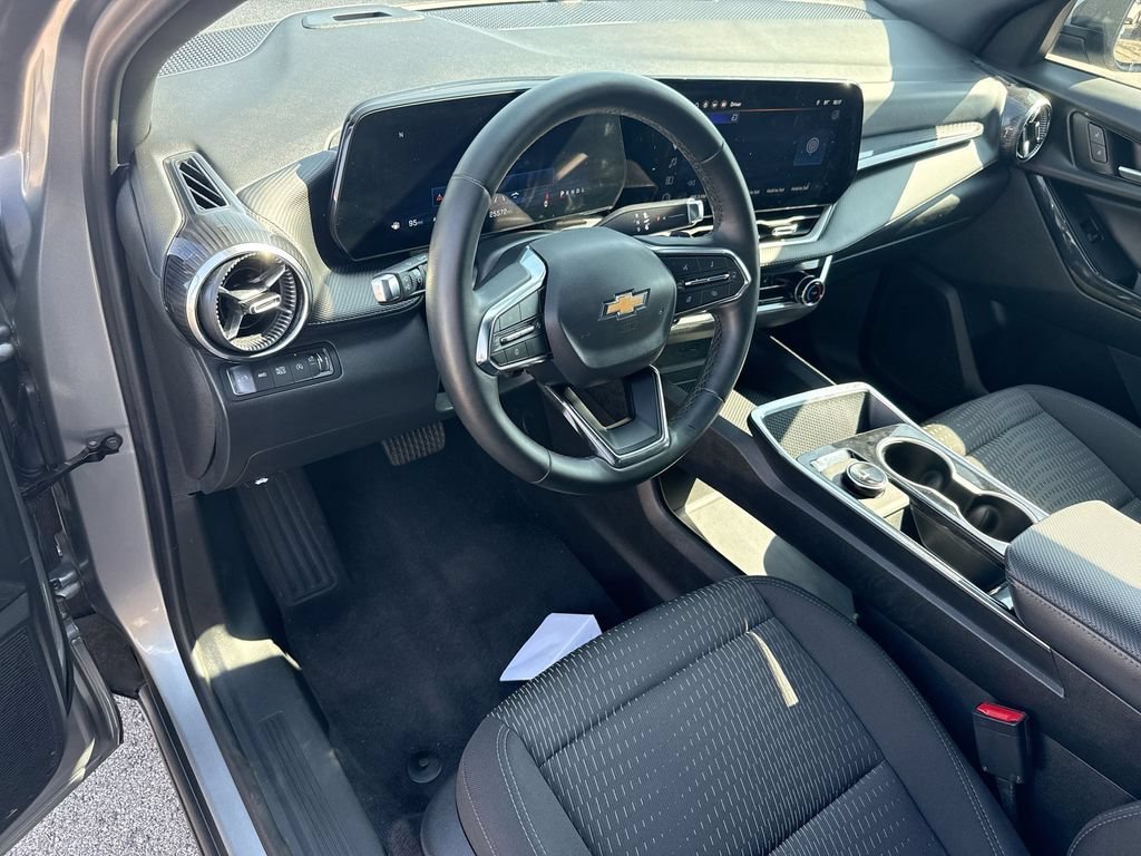 Used 2026 Chevrolet Equinox LT AWD/4WD image 18