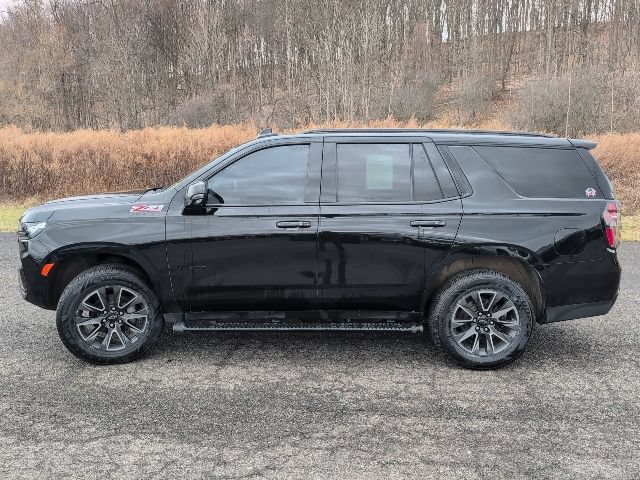 Used 2023 Chevrolet Tahoe Z71 w/ Luxury Package AWD/4WD image 3