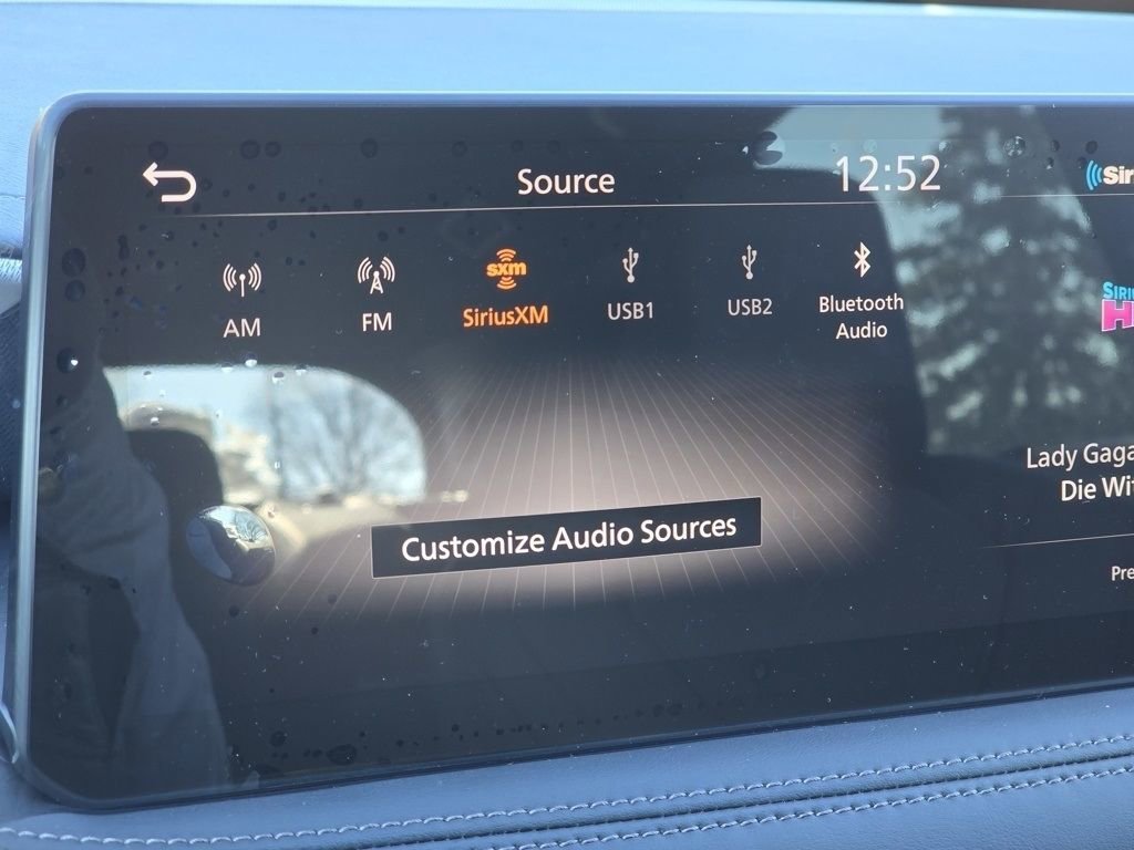 Certified 2025 INFINITI QX60 Luxe w/ Black Edition image 6