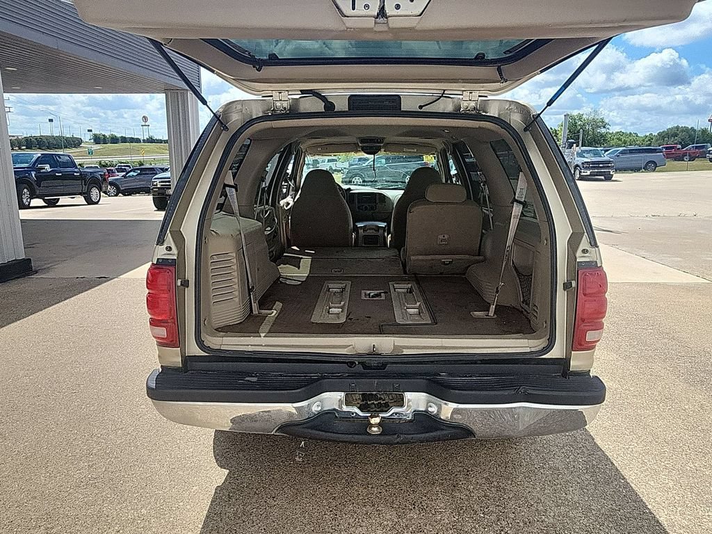 Used 2000 Ford Expedition XLT RWD image 25