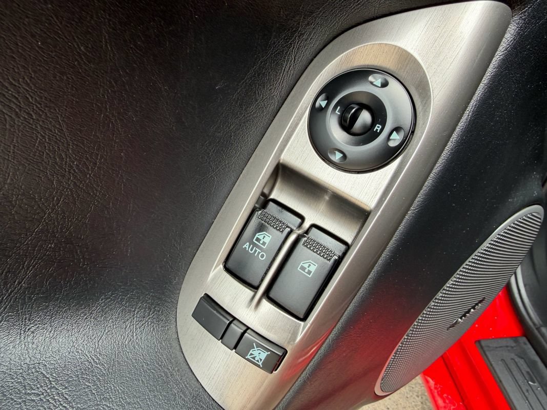 Used 2004 Hyundai Tiburon GT FWD image 21