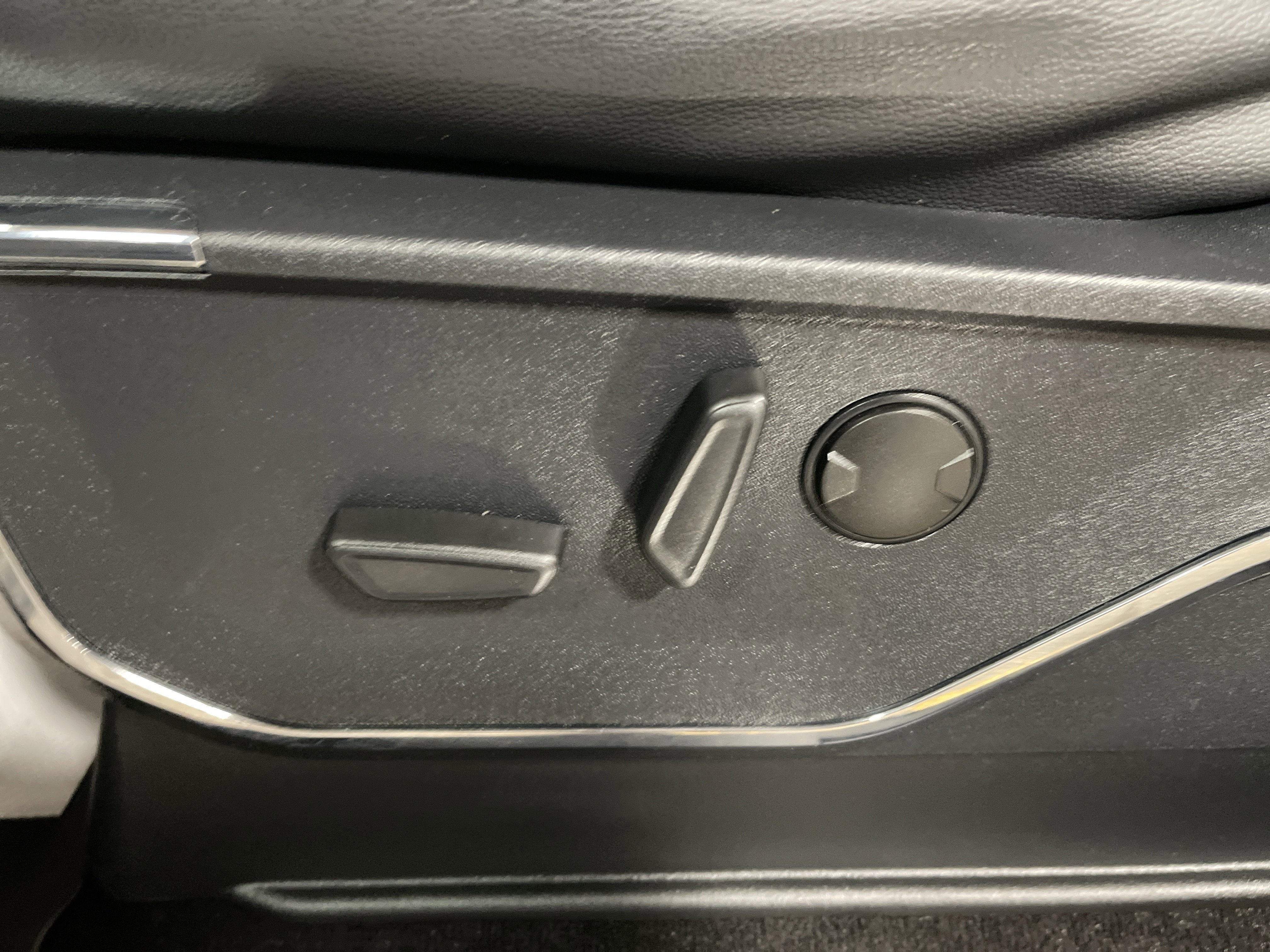 Used 2022 Ford F150 Lariat w/ Bed Utility Package image 13