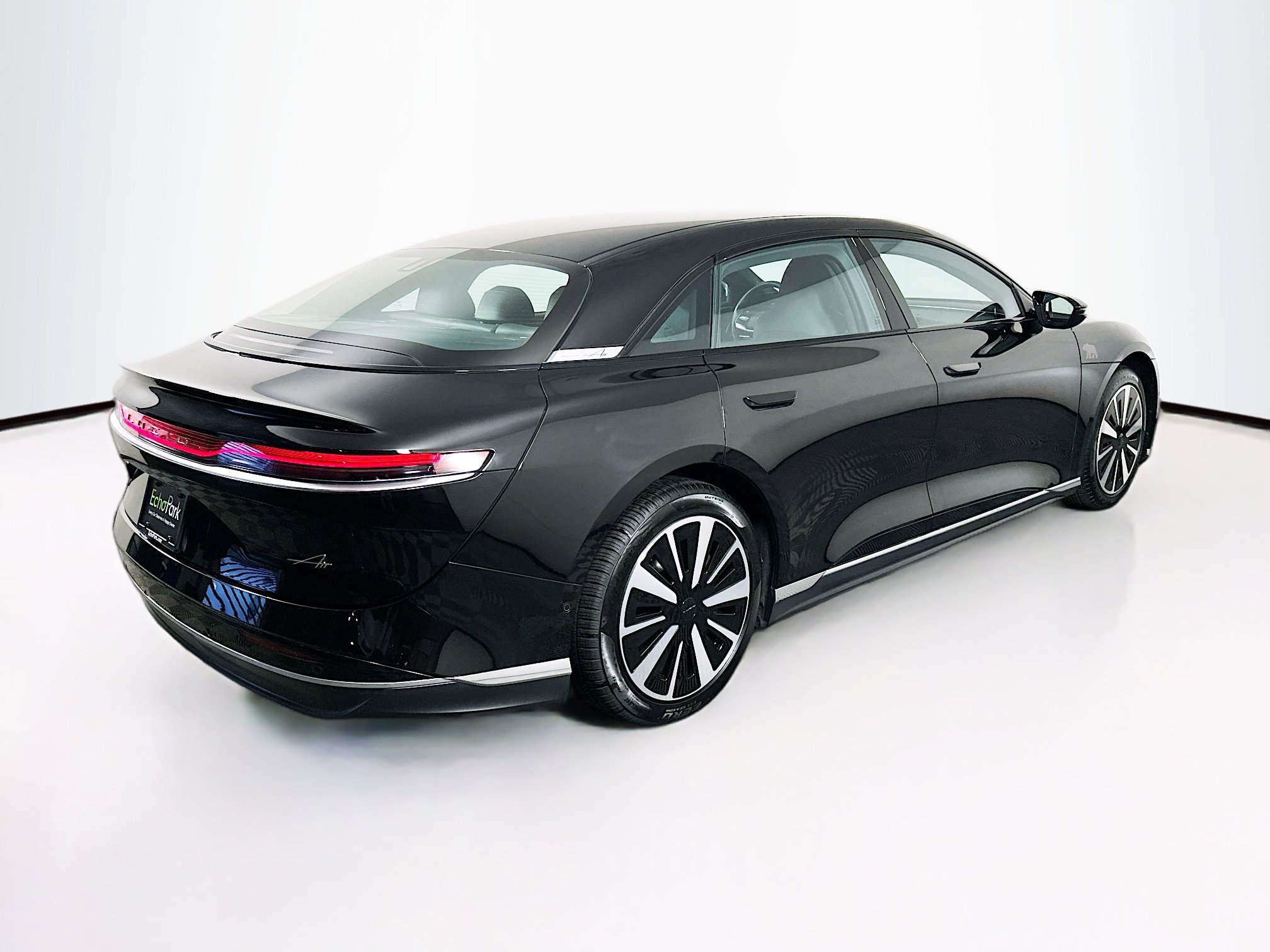 Used 2024 Lucid Air Pure RWD image 9