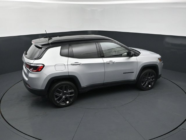 New 2026 Jeep Compass Limited w/ Sun, Sound & Navigation Group AWD/4WD image 18