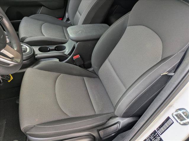 Used 2022 Kia Forte LXS w/ LXS Technology Package FWD image 12
