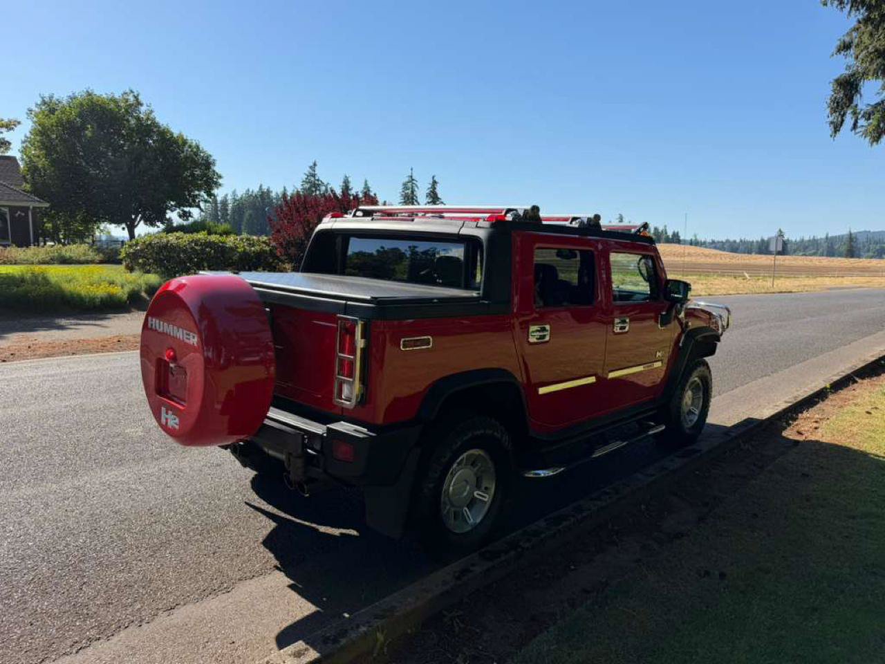 Used 2005 HUMMER H2 SUT w/ Preferred Equipment Group AWD/4WD image 5