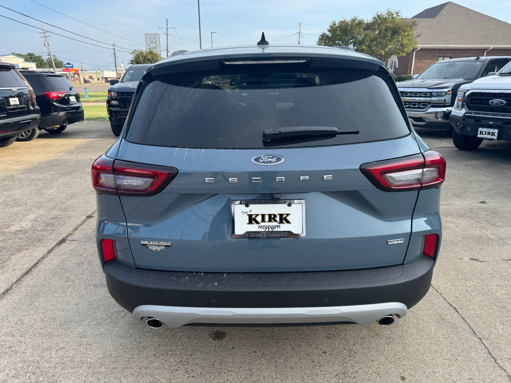 Used 2023 Ford Escape SE image 4