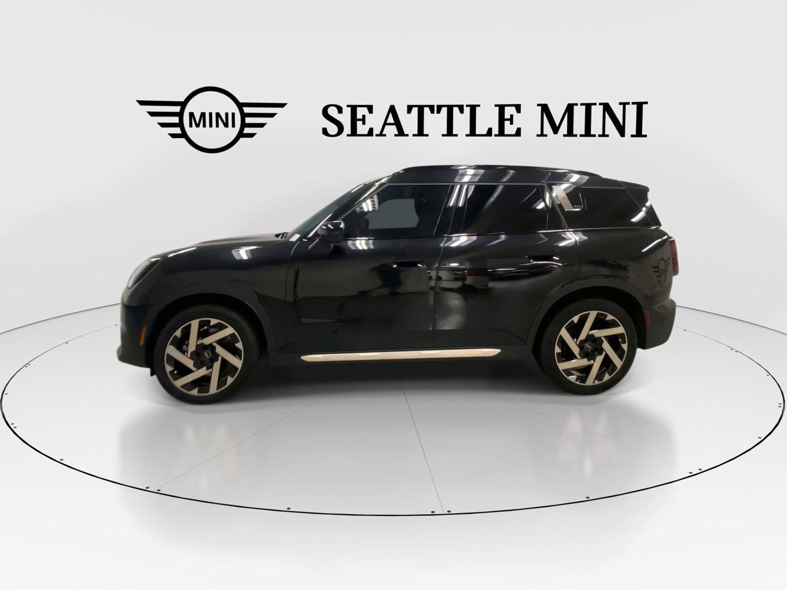 Used 2025 MINI Cooper Countryman SE w/ Comfort Package Max AWD/4WD image 5