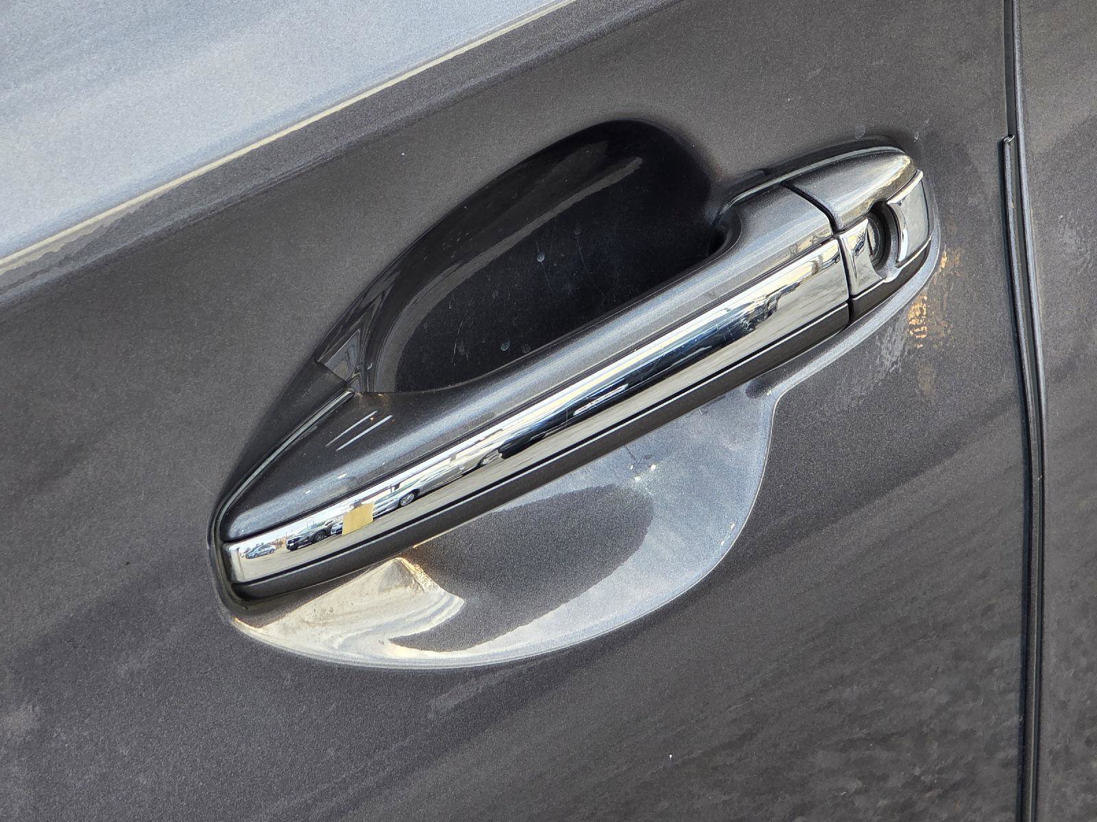 Used 2018 Toyota Avalon Limited image 47