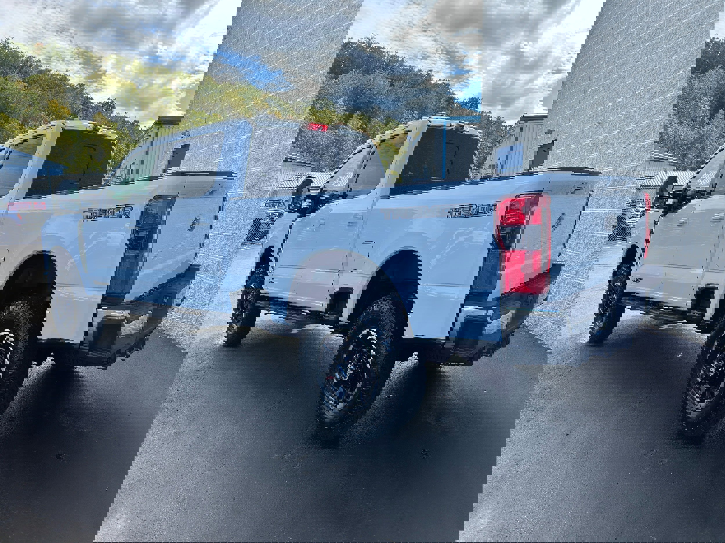 New 2026 Ford F350 Lariat w/ Tremor Off-Road Package image 9
