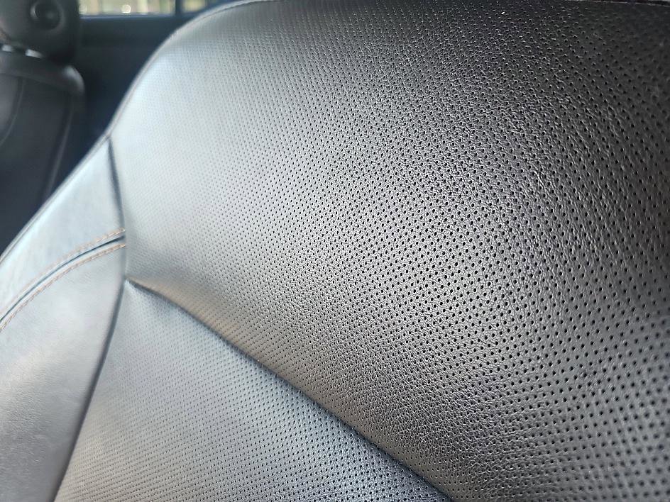 Used 2021 Chevrolet Traverse Premier w/ Redline Edition image 17