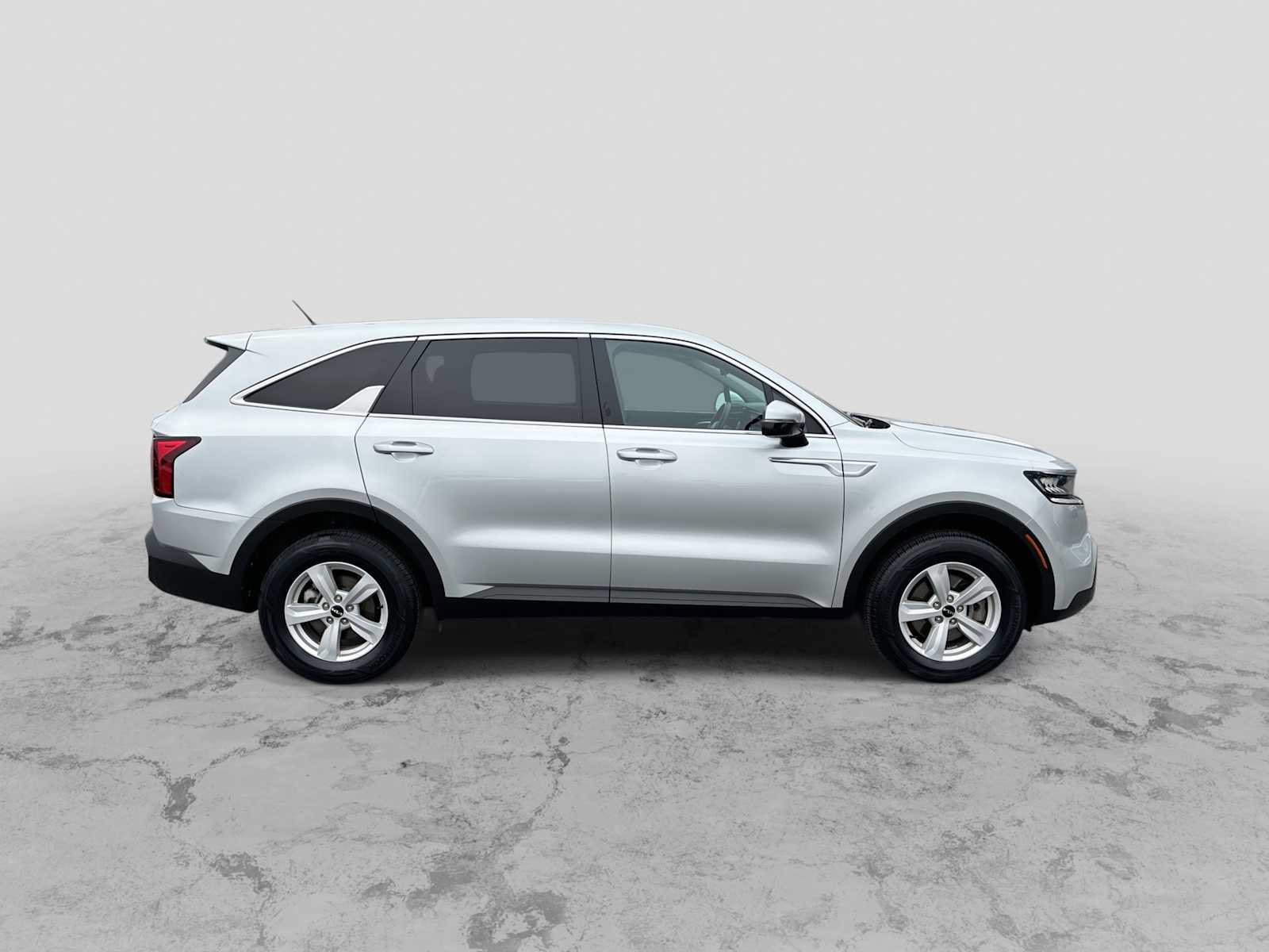 Used 2022 Kia Sorento LX AWD/4WD image 9