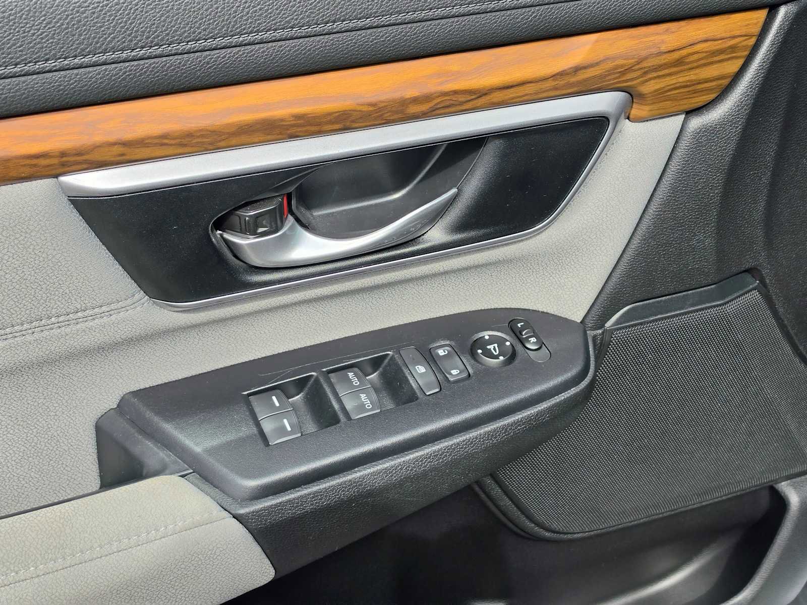 Used 2019 Honda CR-V EX image 23