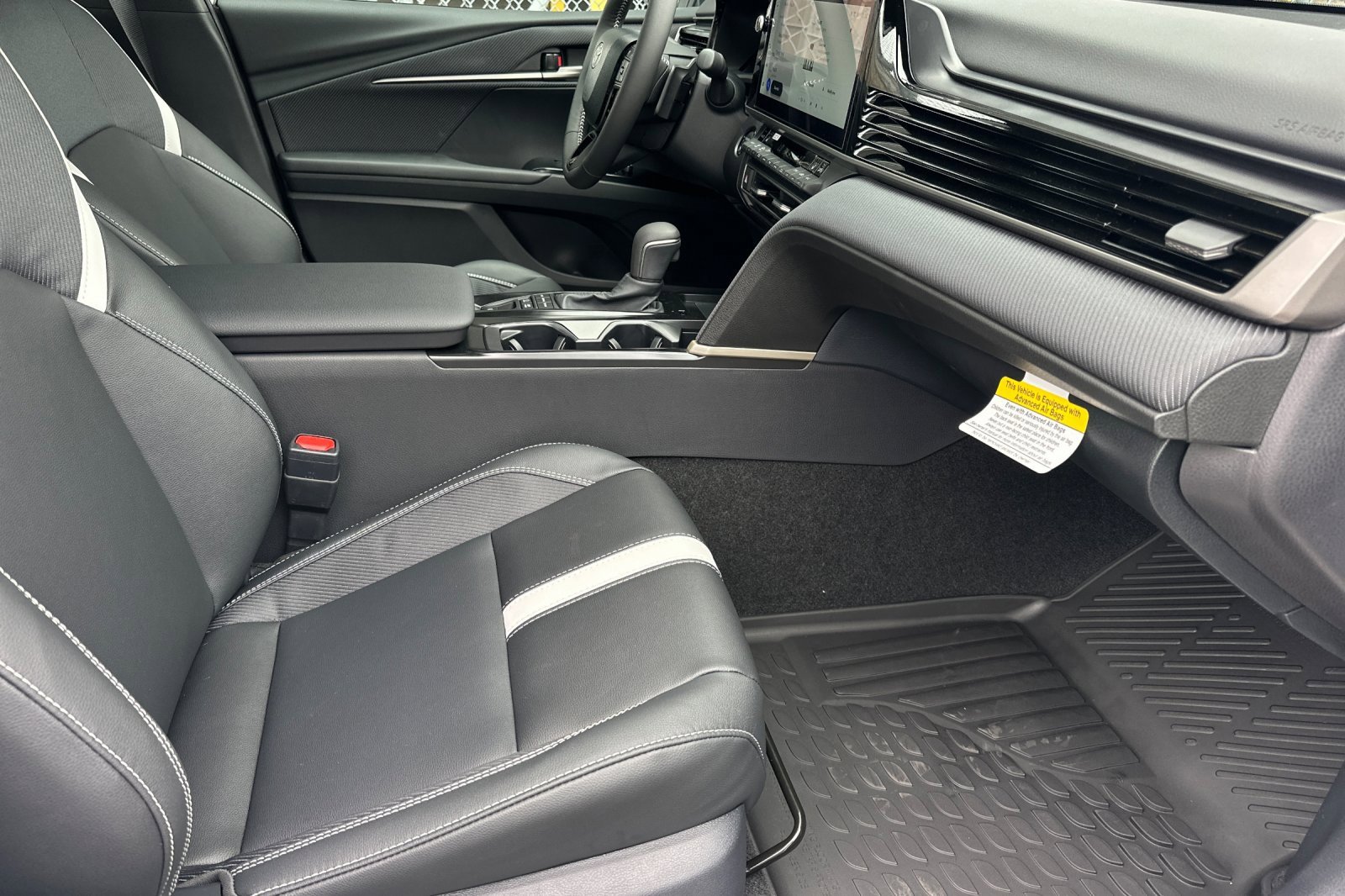 New 2026 Toyota Camry Hybrid image 15