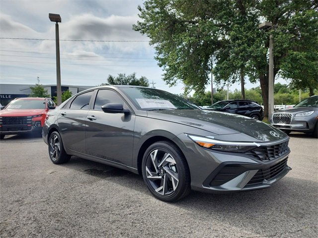 New 2025 Hyundai Elantra SEL w/ Cargo Package