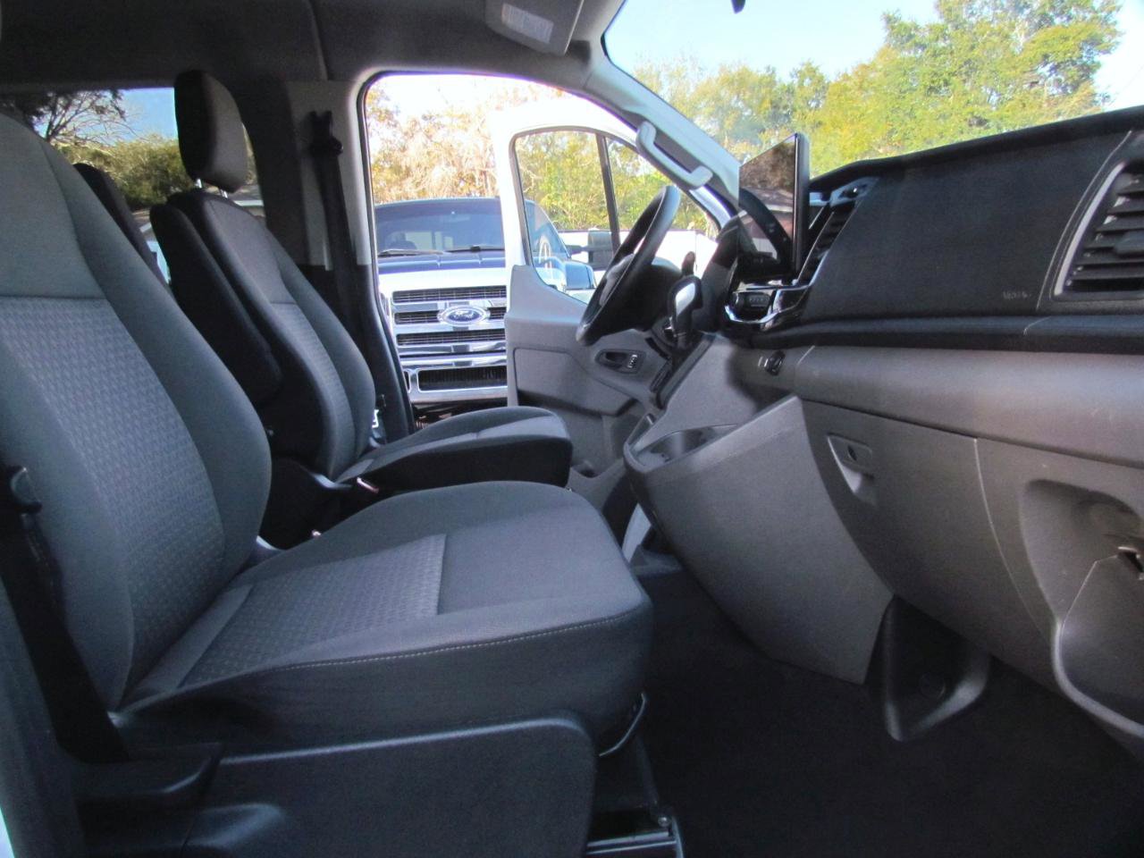 Used 2023 Ford Transit 350 XLT image 24