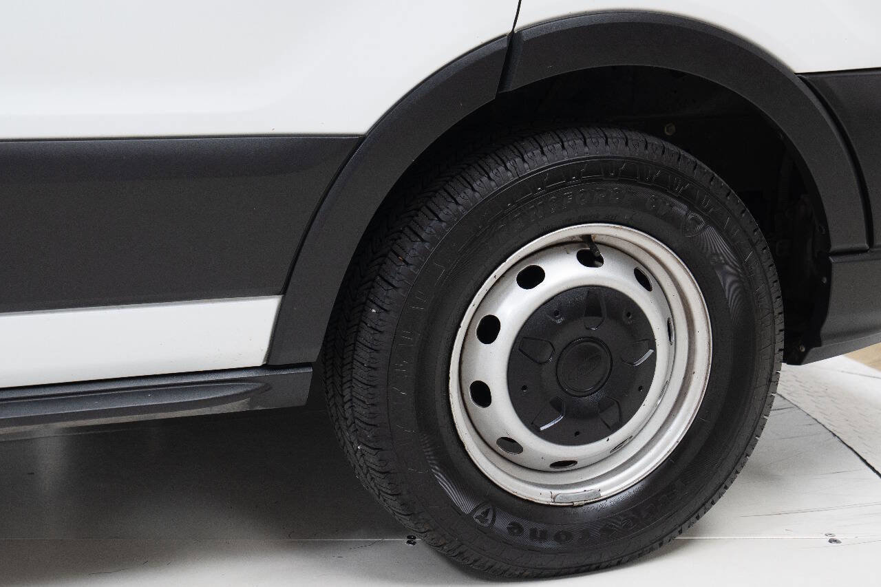 Used 2020 Ford Transit 250 250 3dr SWB Medium Roof Cargo image 78