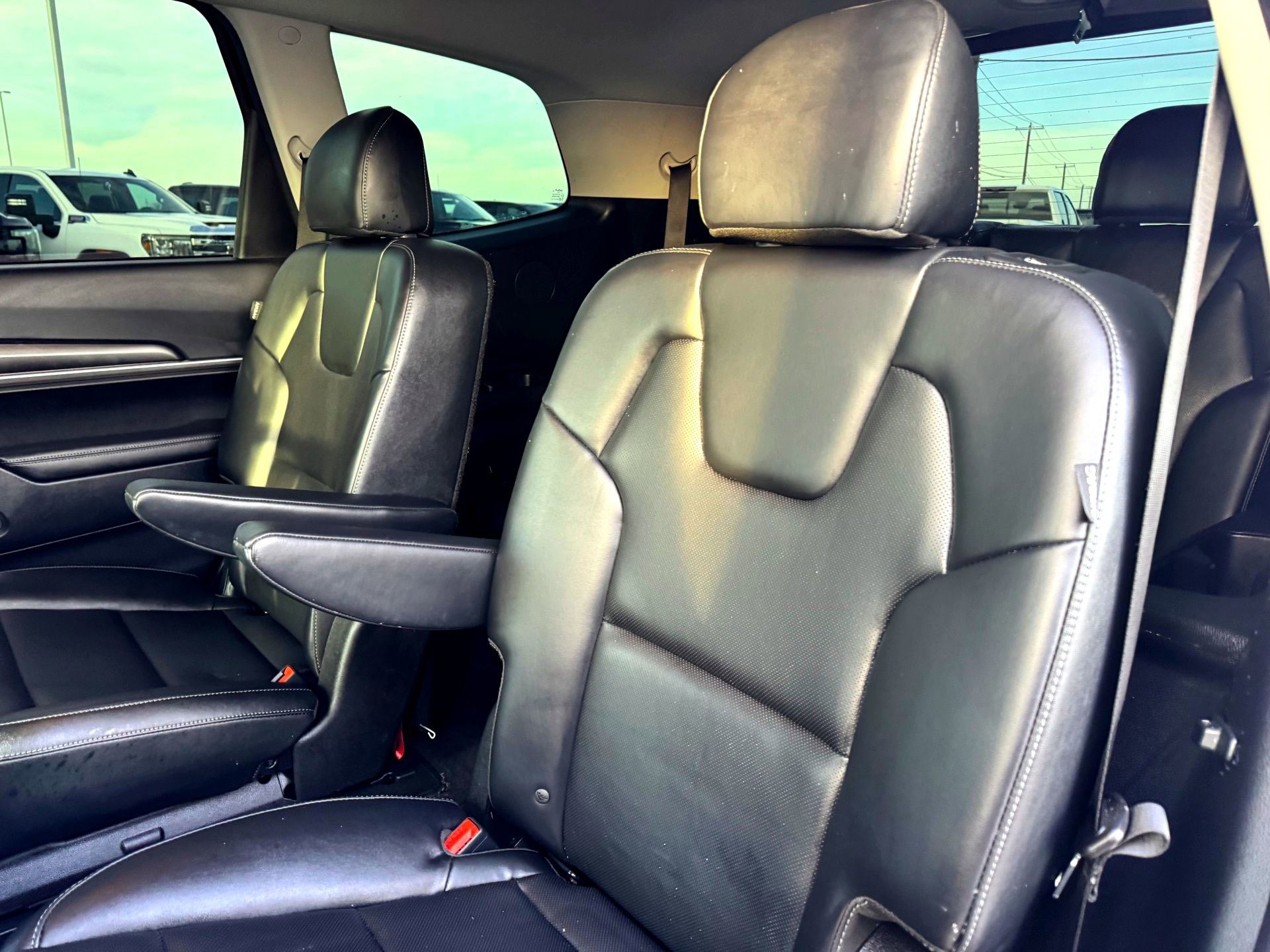 Used 2024 Kia Telluride S image 16