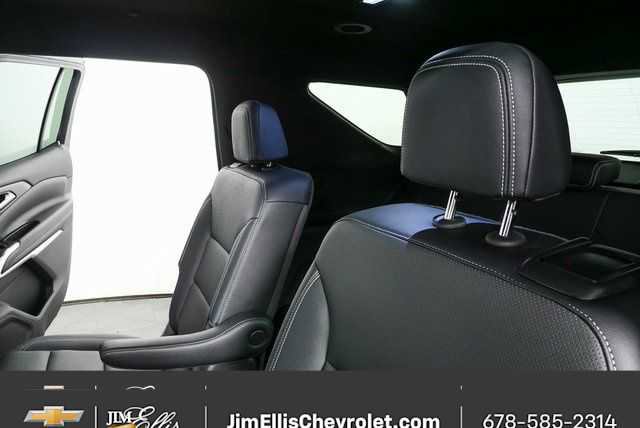 Certified 2025 Chevrolet Traverse LT image 18