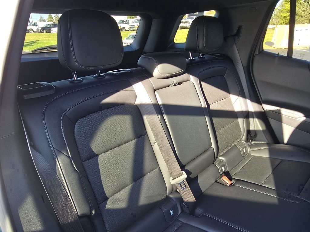 New 2026 Chevrolet Equinox LT w/ Convenience Package II image 11