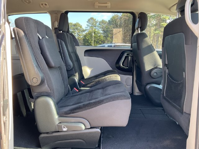 Used 2017 Dodge Grand Caravan SE w/ Power Window Group FWD image 12