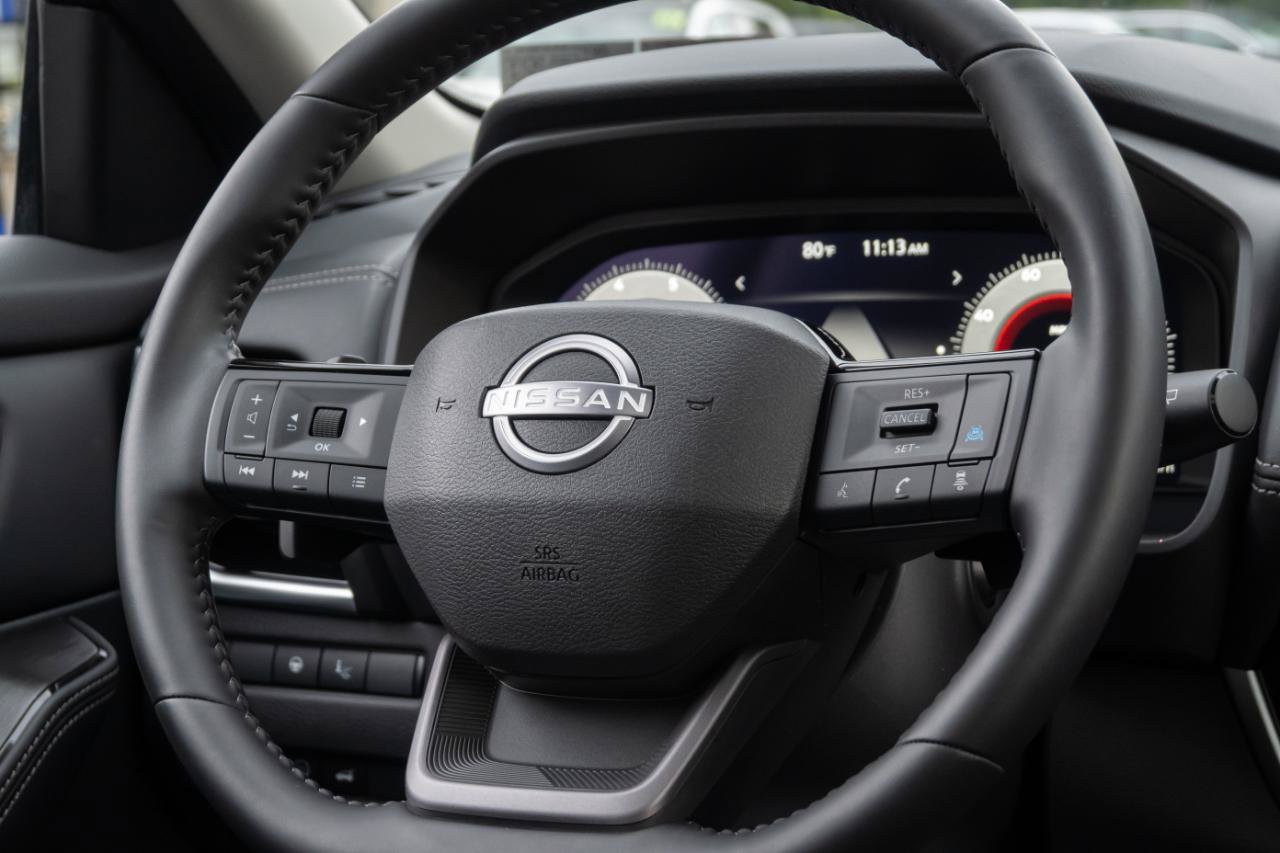 Used 2025 Nissan Rogue SL w/ SL Premium Package AWD/4WD image 25