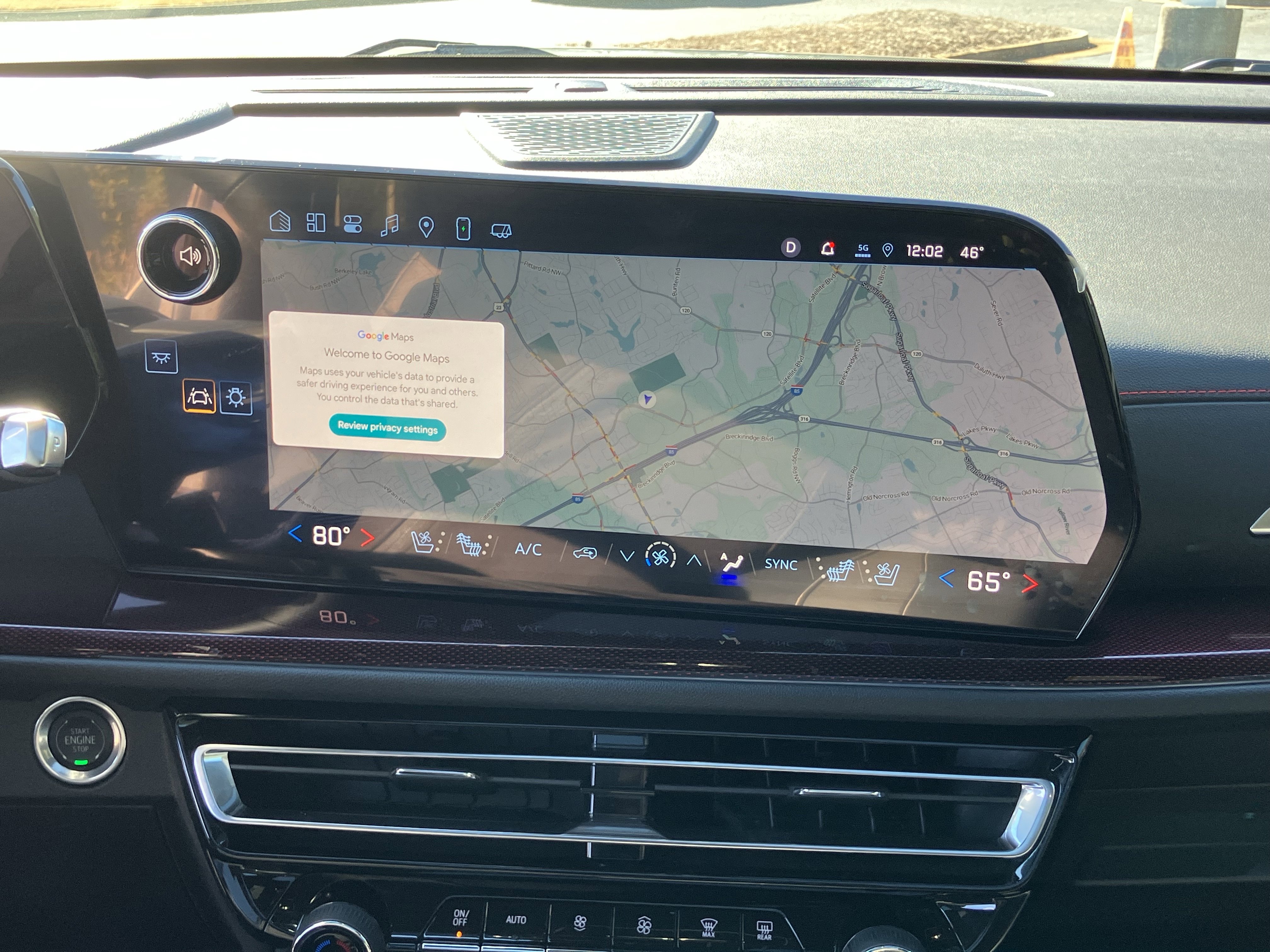 Used 2025 Chevrolet Traverse RS image 26