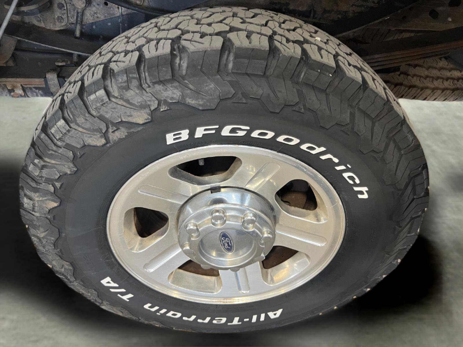 Used 2005 Ford F350 Lariat image 9