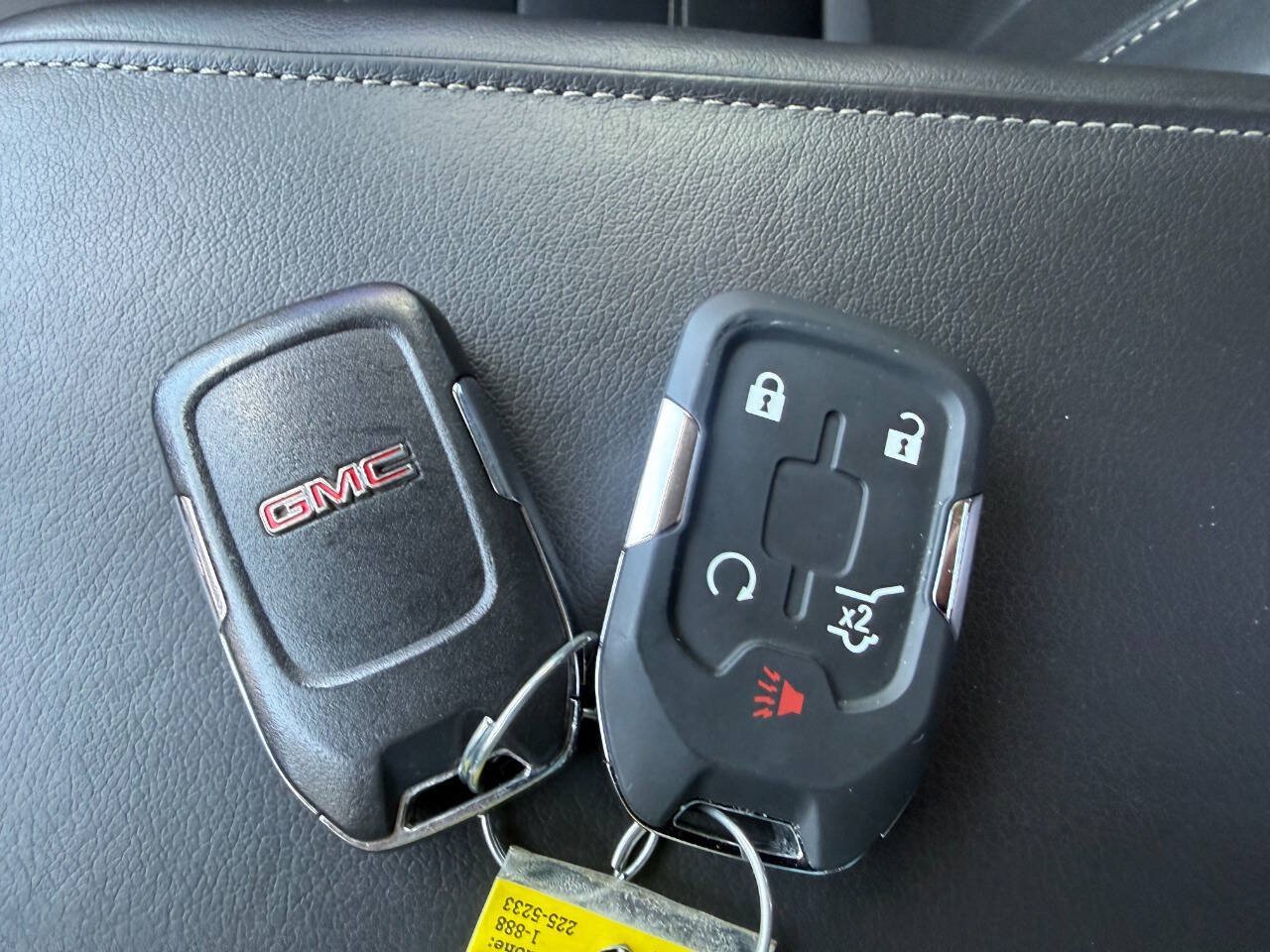 Used 2019 GMC Acadia Denali w/ Technology Package FWD image 19