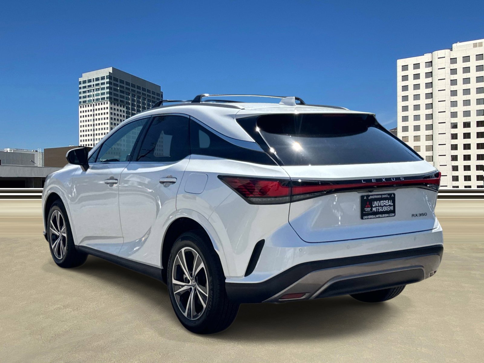 Used 2025 Lexus RX 350 FWD w/ Technology Package image 3