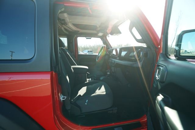 Used 2024 Jeep Wrangler Sport S image 16