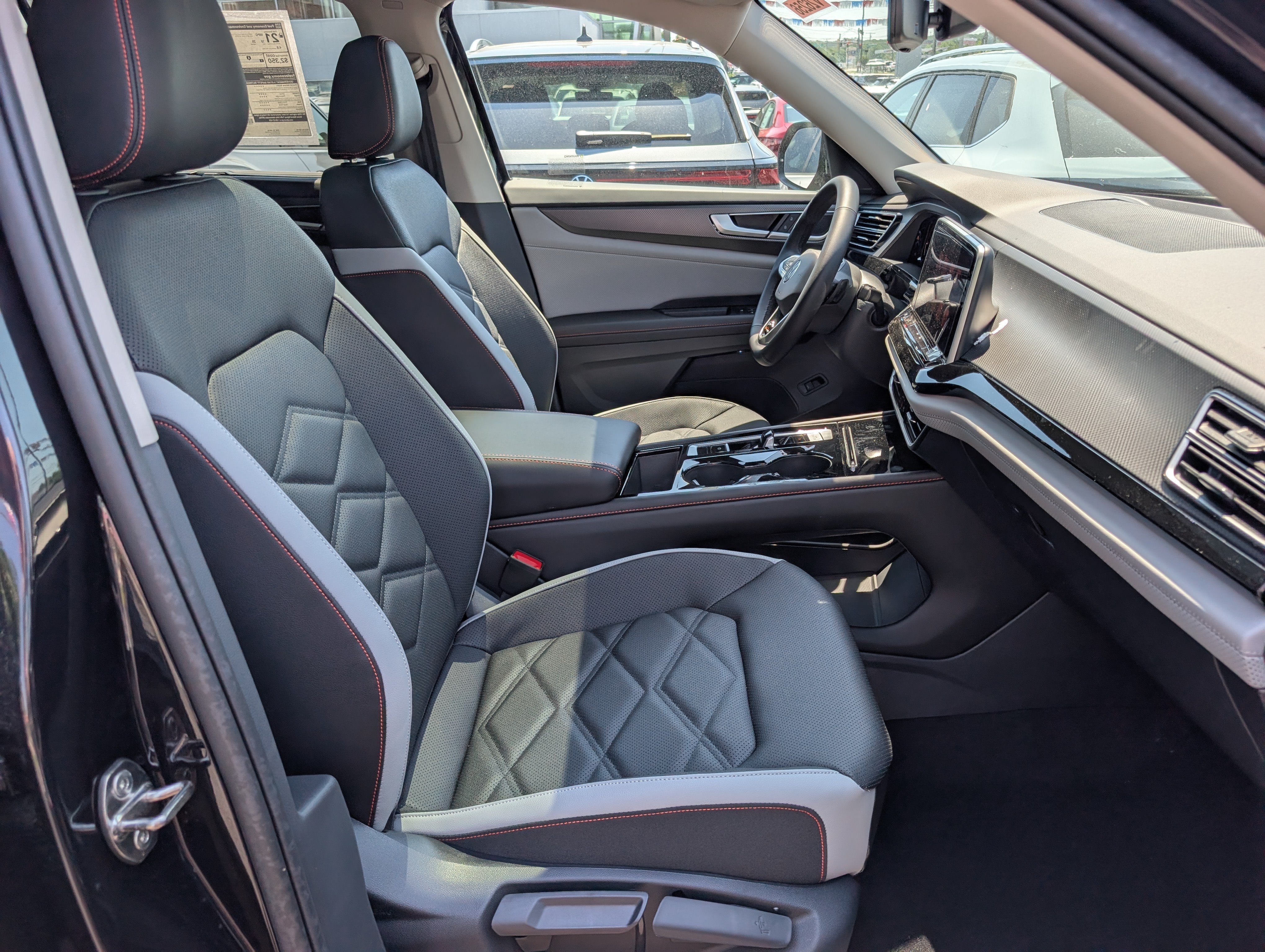 New 2026 Volkswagen Atlas Peak Edition AWD/4WD image 10
