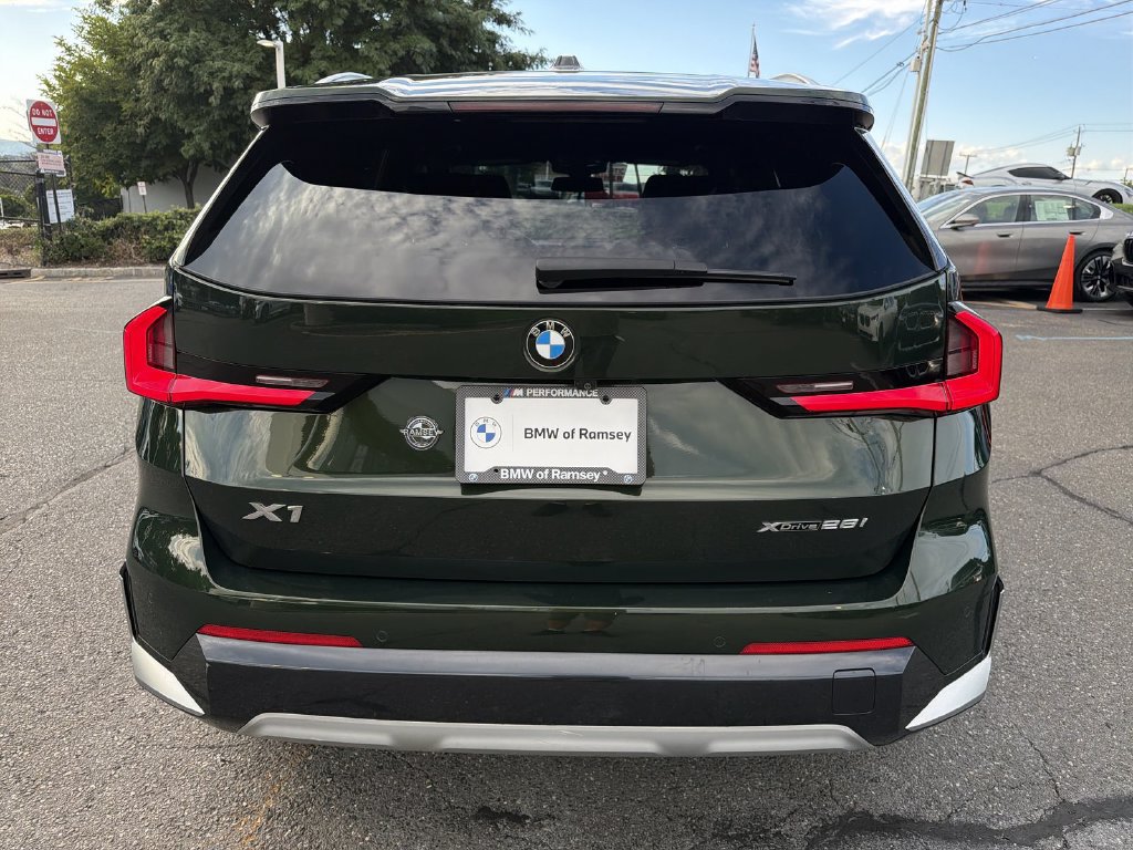 Used 2023 BMW X1 xDrive28i w/ Convenience Package AWD/4WD image 13