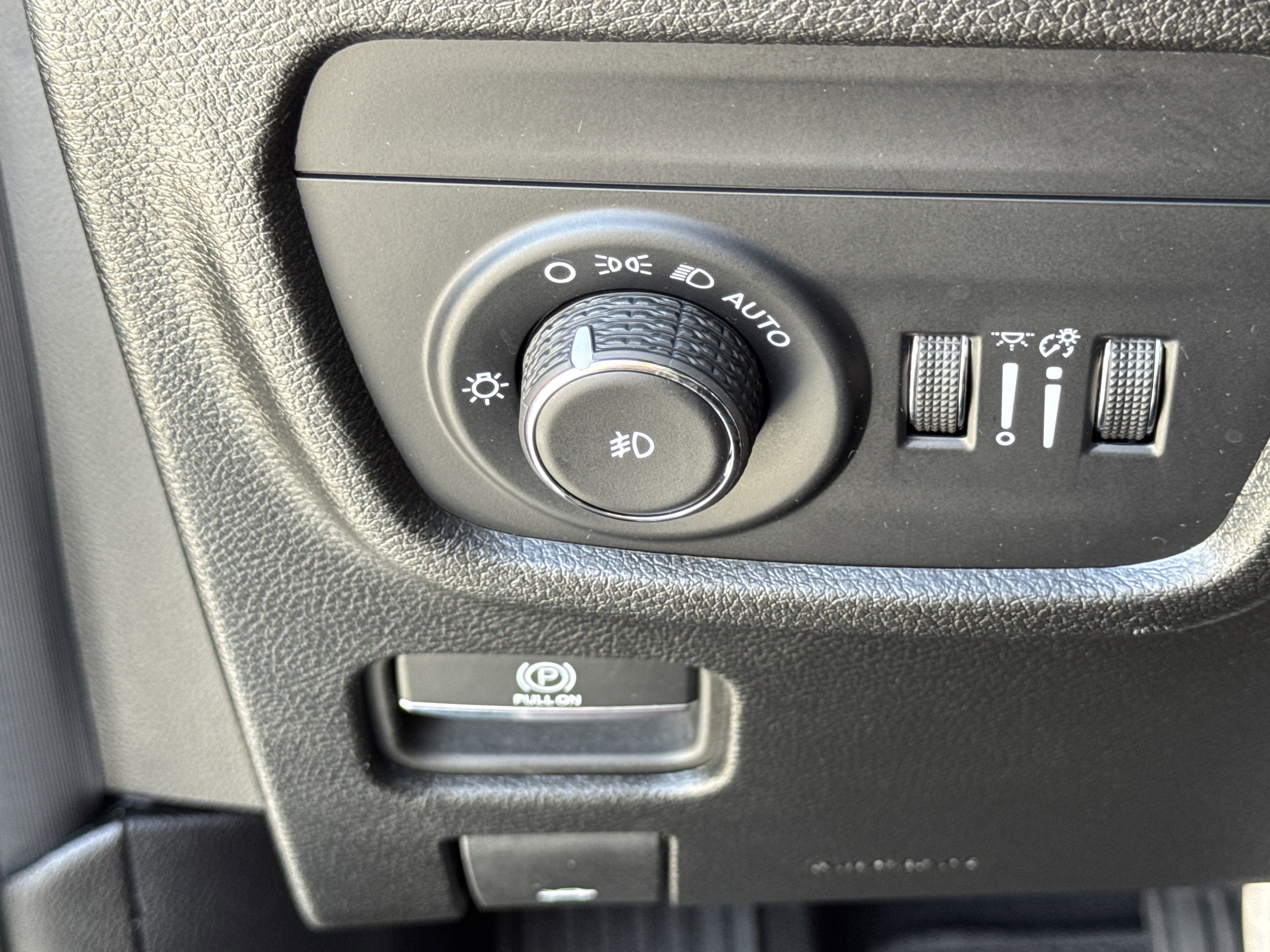 Used 2024 Jeep Grand Cherokee L Limited image 25