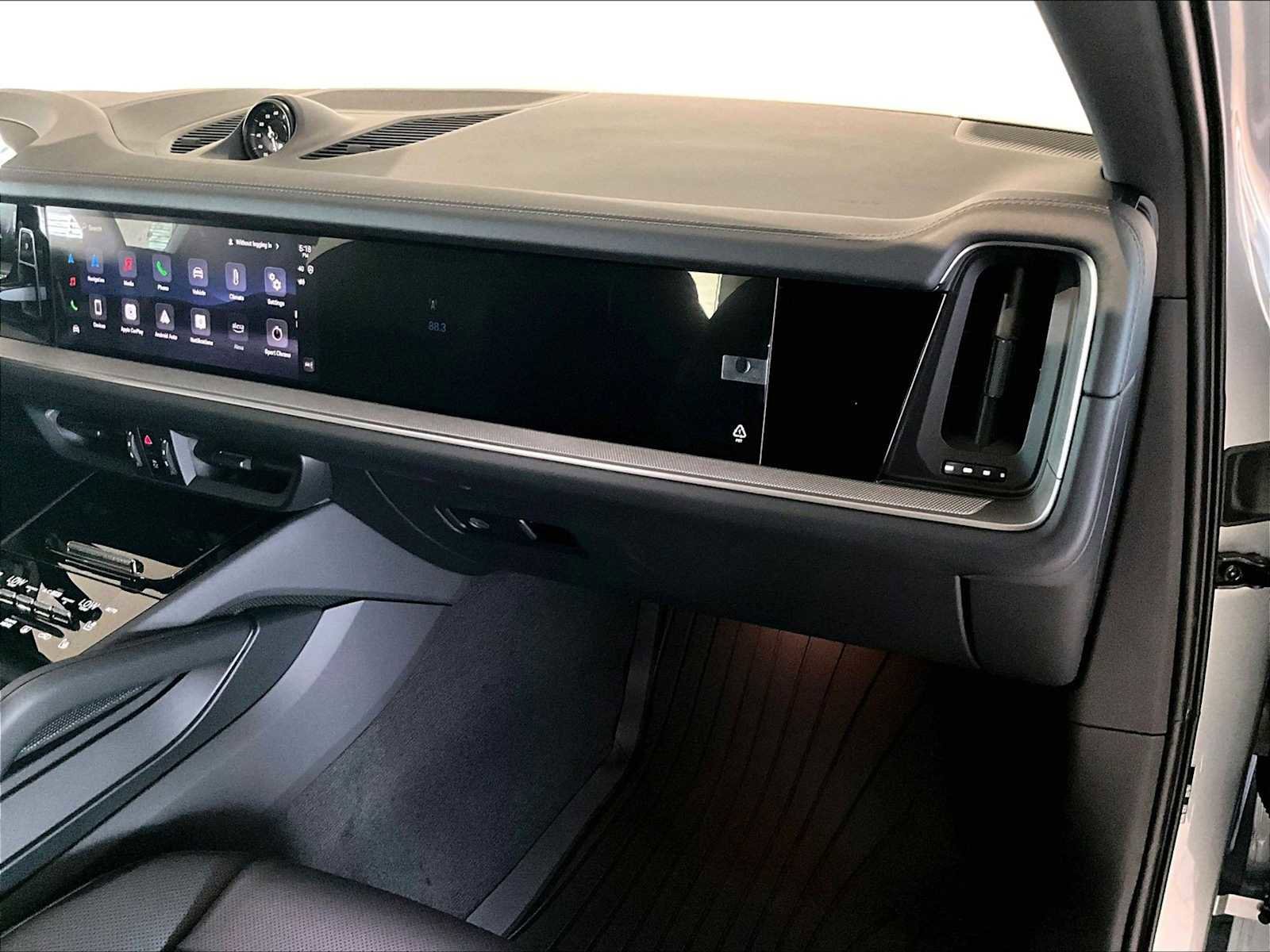 New 2026 Porsche Cayenne Coupe image 22