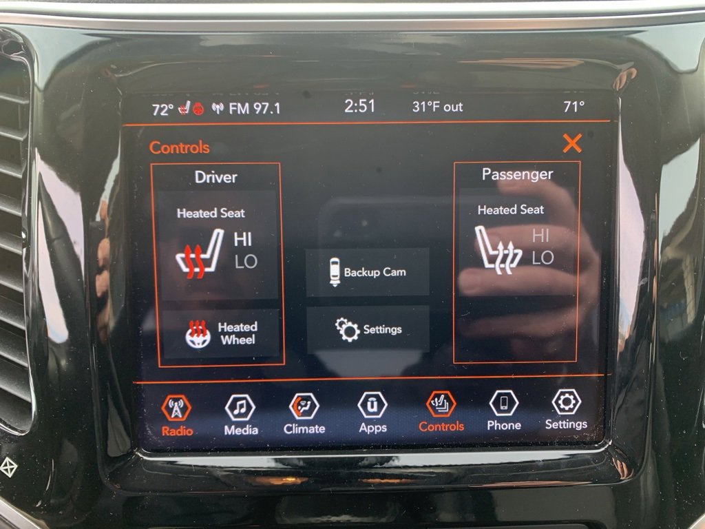 Used 2020 Jeep Cherokee Limited image 25