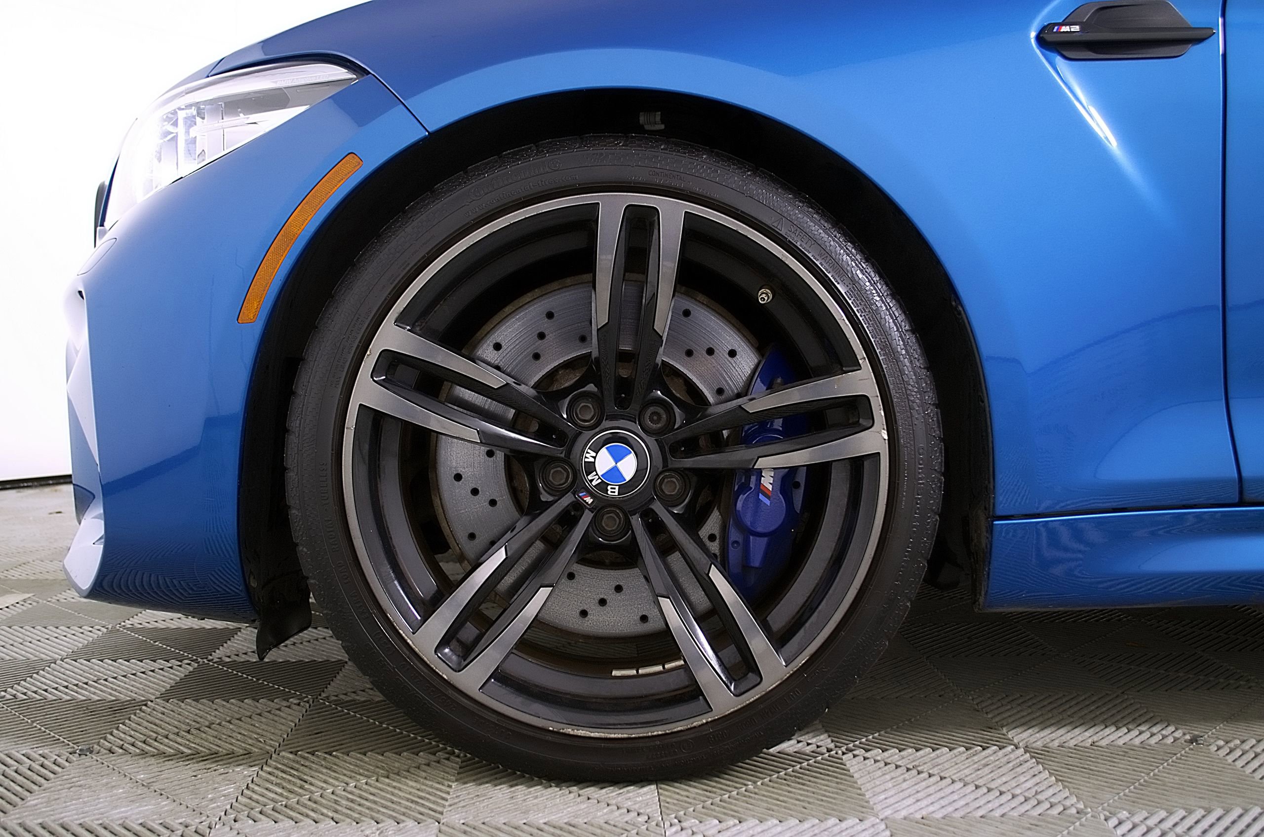 Used 2018 BMW M2 w/ Executive Package RWD image 11