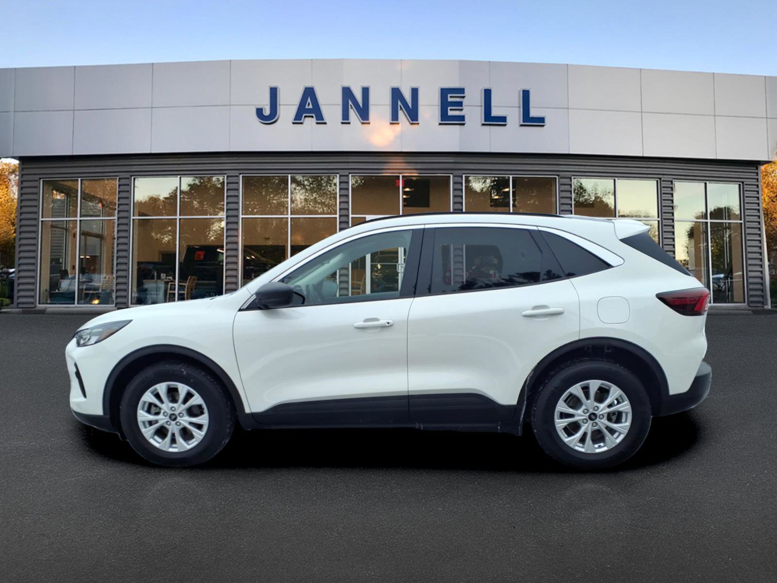 Used 2023 Ford Escape Active w/ Tech Pack #1 image 7