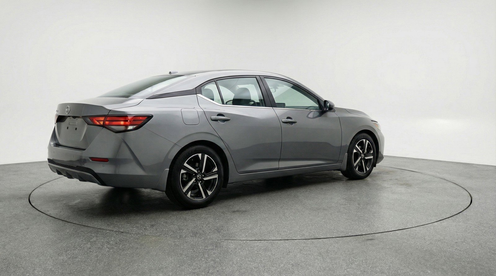 Used 2025 Nissan Sentra SV image 9