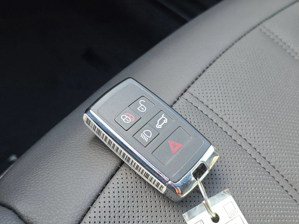 New 2026 Land Rover Range Rover Evoque S AWD/4WD image 38